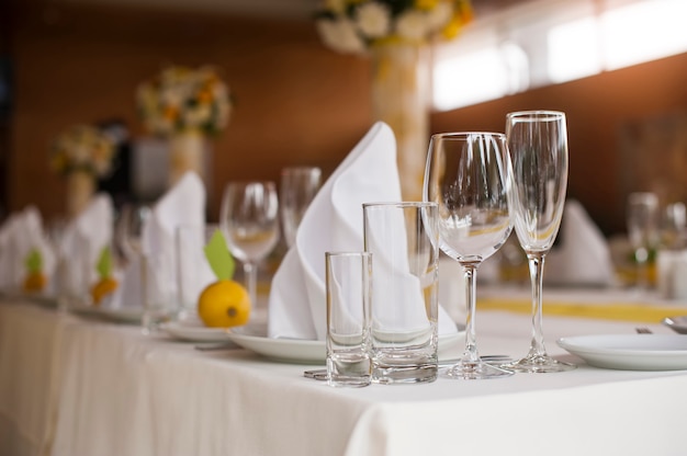 Empty glasses in restaurant