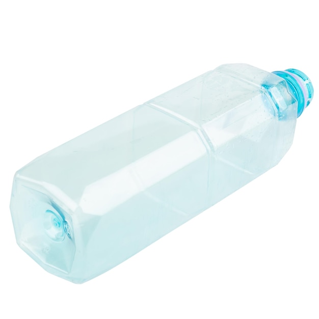 Photo empty plastic bottle isolated on white background