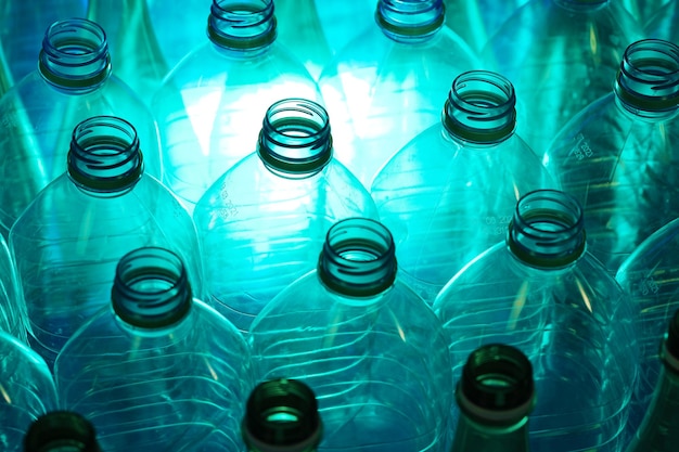 Photo empty plastic bottles sorted for recycling