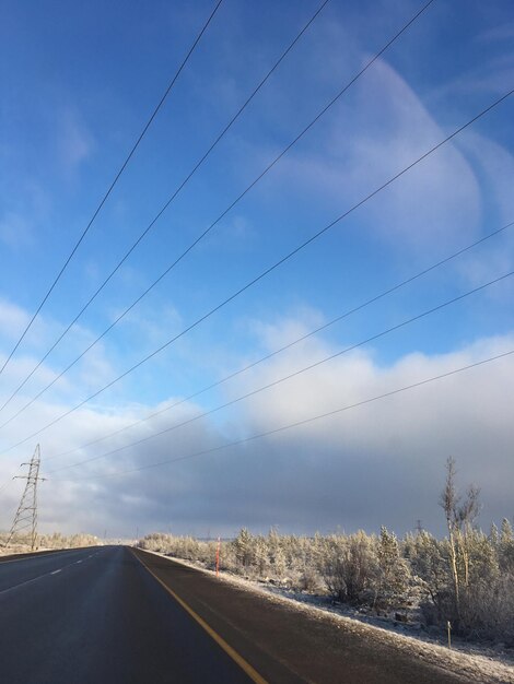 空に対する空の道