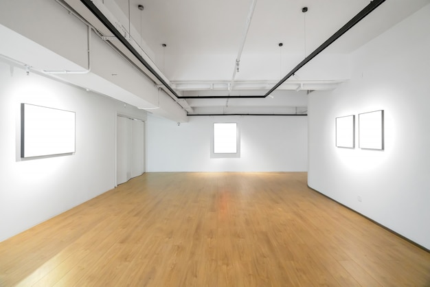 Фото Пустая комната в музее искусств