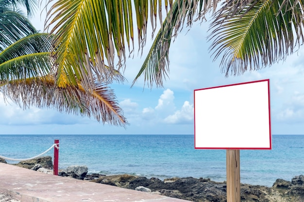 Photo empty sign on beach