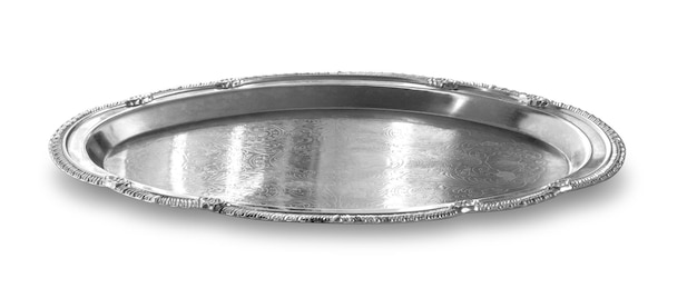 Photo empty silver tray isolated on white background with clipping path