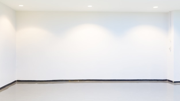 Empty space (empty wall in a bright room)