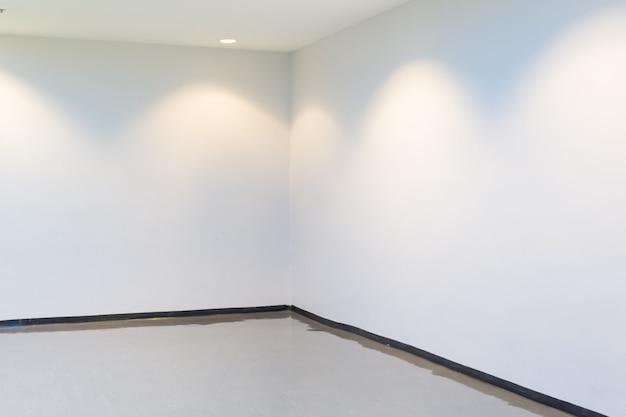 Photo empty space (empty wall in a bright room)