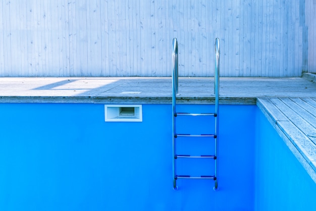 Photo empty swimming pool