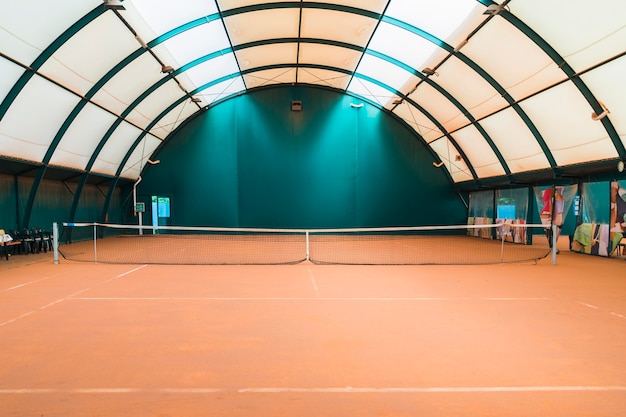 An empty table tennis court with net