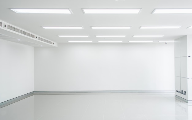 Photo empty white room with light.