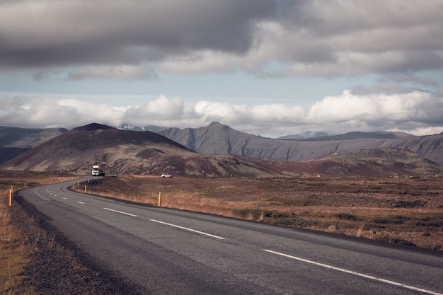 끝없는 아이슬란드 고속도로