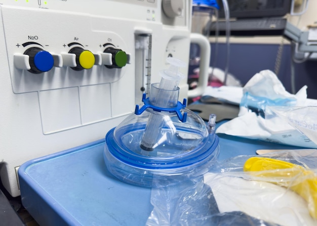 endotracheale buis en ventilatie masker symboliserend kritieke zorg en levensreddende procedures in een ho