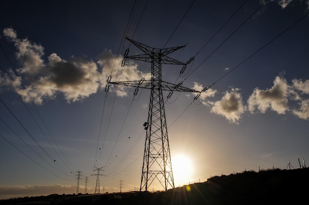 Energie Elektriciteit Power Pylon op een blauwe lucht