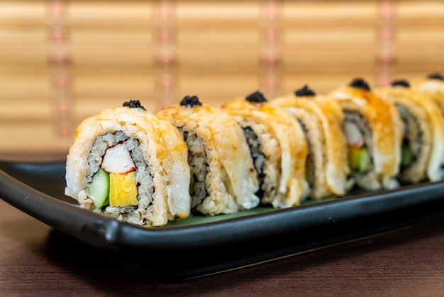 engawa sushi roll - Japans eten