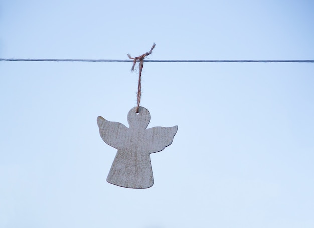 Foto engel witte houten figuur