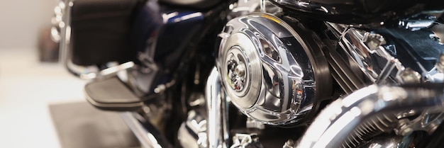クロームメッキされた現代のオートバイのエンジンと自動車のコンセプトのギアボックスのメンテナンス