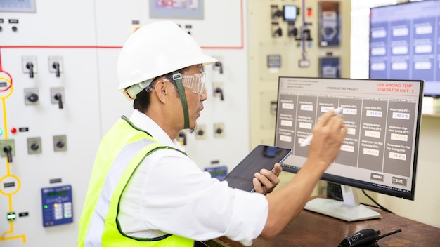 Engineer looking to work in the electrical control room