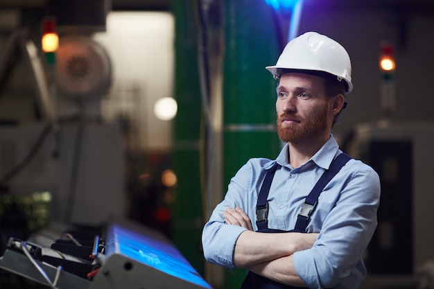 Photo engineer working in the plant