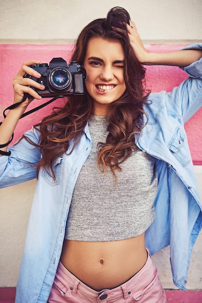 Woman Dslr Camera Shooting Pose How Stock Photo 713658892 | Shutterstock