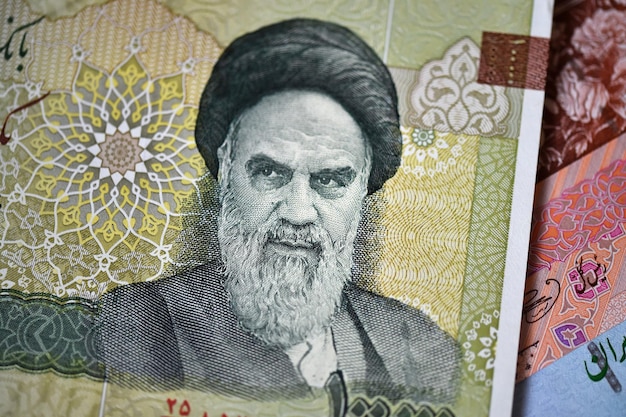 enkele bankbiljetten uit Iran