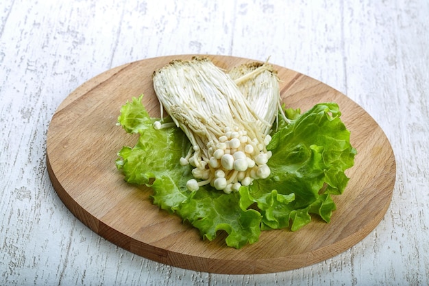 Enoki paddestoel