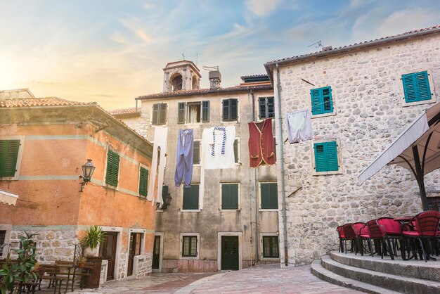 Foto enorme kleding in kotor