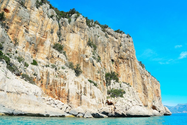 Enorme klif in de Golf van Orosei, Italië