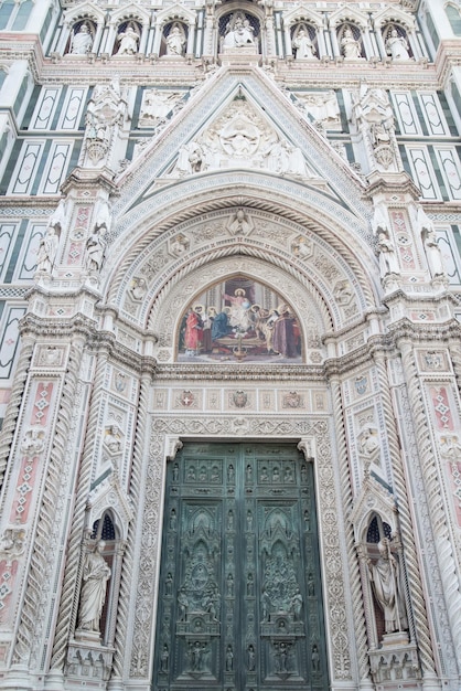 Entrance Duomo Santa Maria Del Fiore in Piazzale Michelangelo in Florence, Tuscany, Italy europa