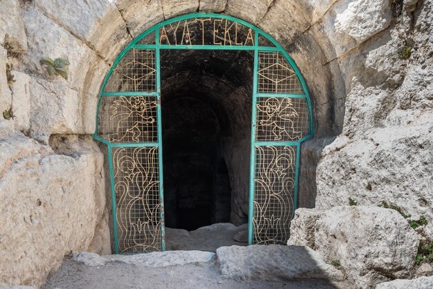 Photo entrance of old building