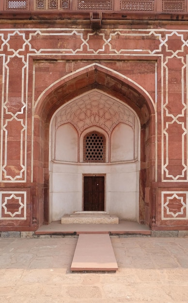 Photo entrance of old building