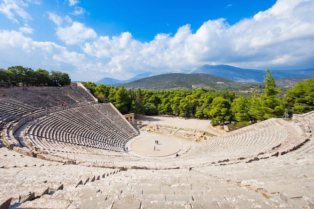 에피 다우 루스 고대 극장, 그리스