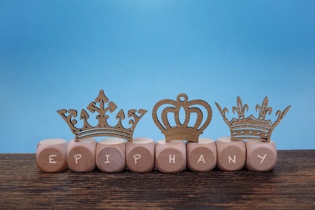 Epiphany Day calendar wooden blocks with crowns