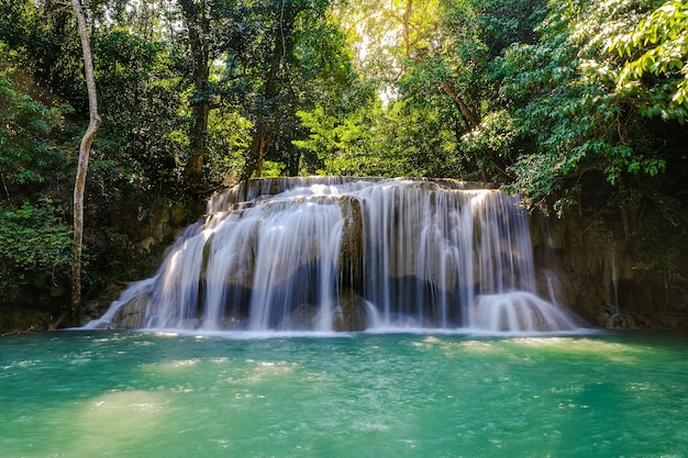 Erawan Waterfall Floor 2 in Nationaal Park, Thailand