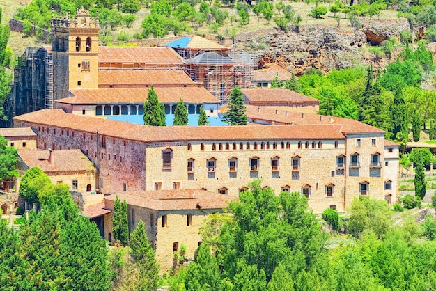 Долина Эресма (Mirador Del Valle del Eresma) пейзажный вид недалеко от Сеговии, Испания.