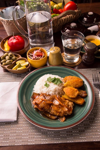 Escabeche Gebakken vis zoete aardappelen Peru comfort food traditie culinaire cultuur restaurant gourmet