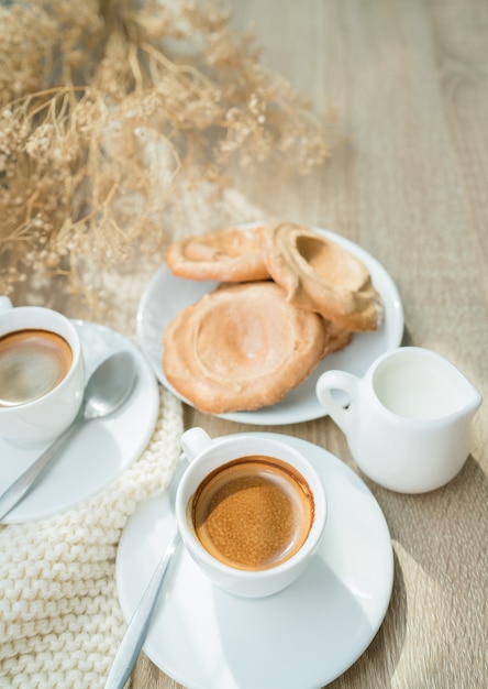 写真 朝のエスプレッソコーヒー