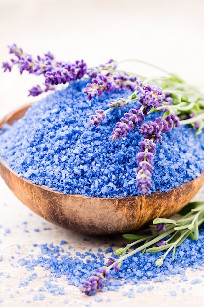 Essential lavender salt with flowers