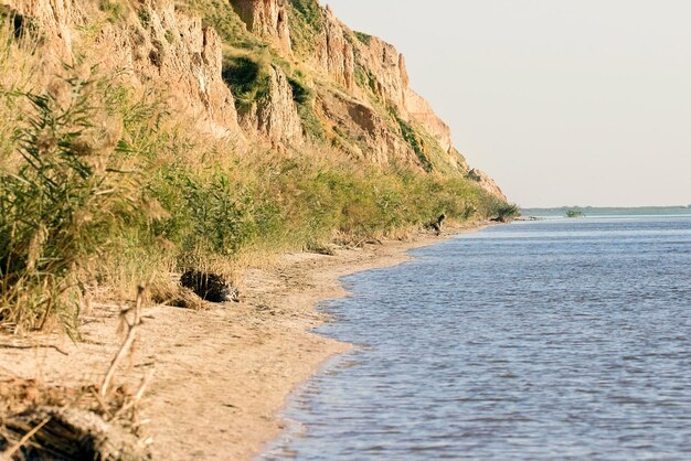 Estuariumkust met kleirotsen van Stanislav