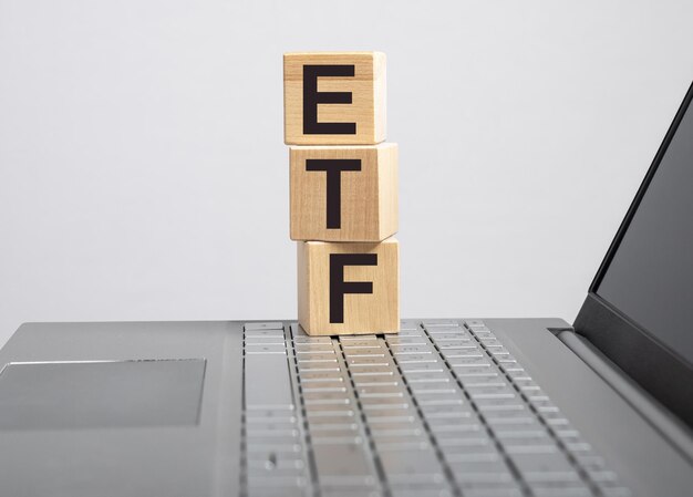 Аббревиатура индекса ETF на кубах