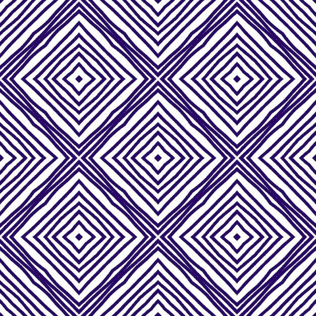 エスニックな手描きのパターン。紫の対称的な万華鏡の背景。サマードレスエスニック手描きタイル。テキスタイルレディアピールプリント、水着生地、壁紙、ラッピング。