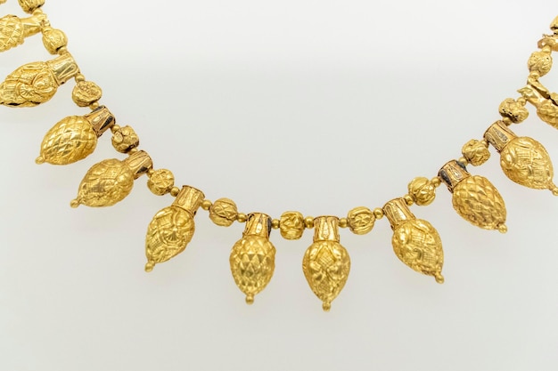 Etruscan style gold necklage detail