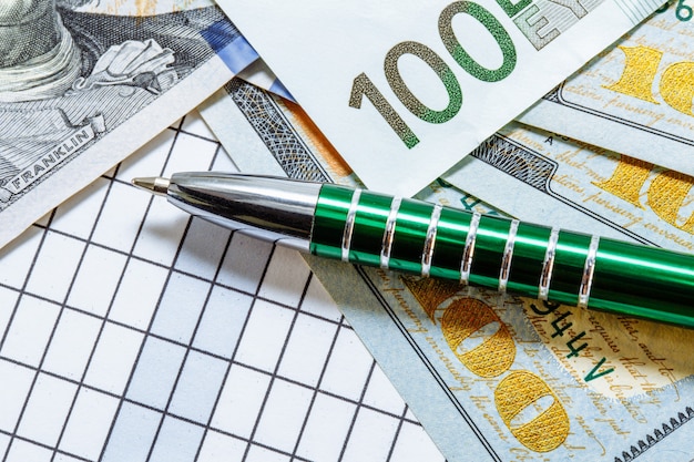 Euro en dollars met pen