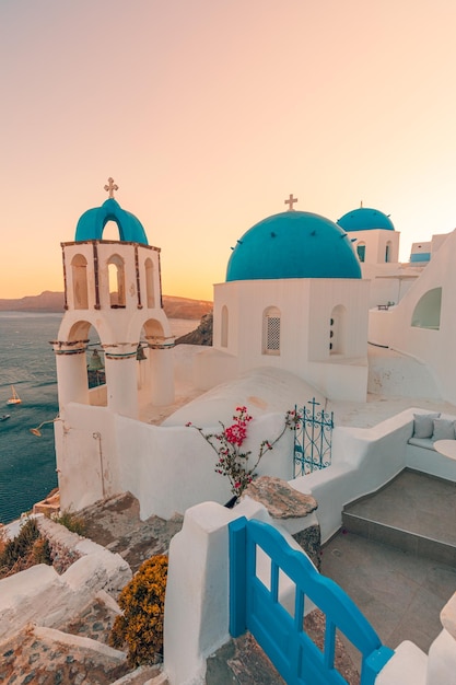 Europa zomerbestemming Reizen concept zonsondergang schilderachtige beroemde landschap van Santorini eiland Oia