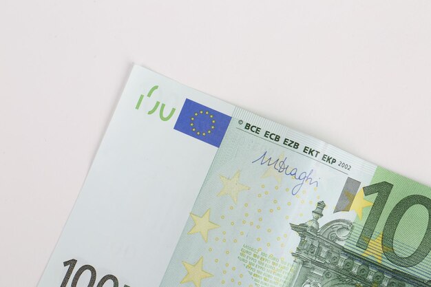 Банкноты евро деньги в европейской валюте