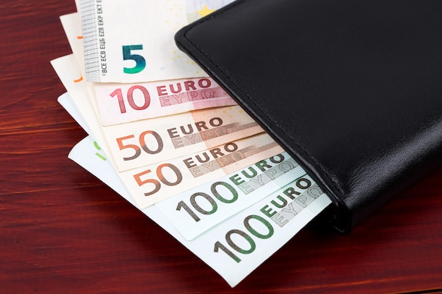Europese valuta in de zwarte portefeuille