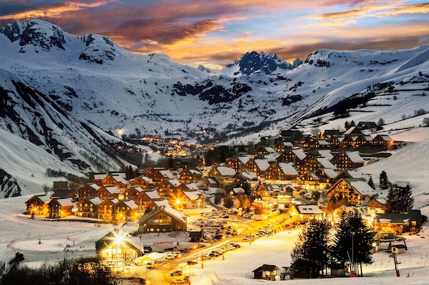 프랑스 알프스, Saint Jean D 'arves, 프랑스의 저녁 풍경과 스키 리조트