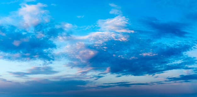 Фото Вечернее небо с облаками