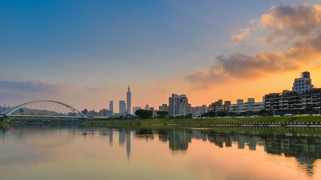 Evening of Taipei 