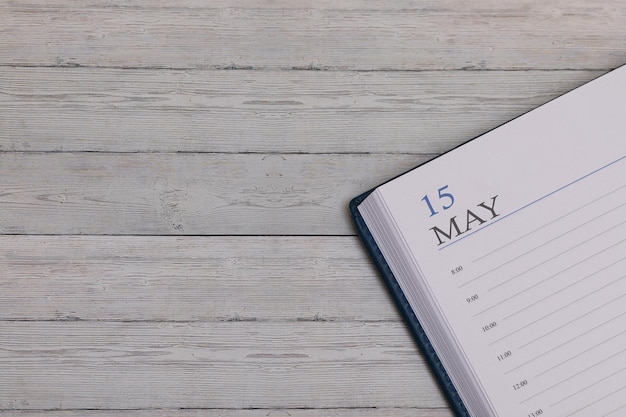 新しい日記の正確な日付5月15日の重要なイベントとメモスペース