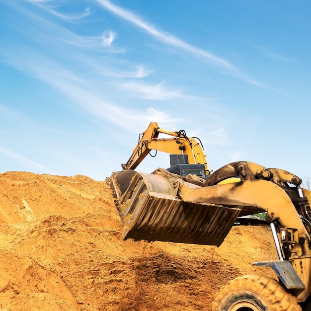 Photo an excavator at work