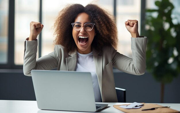 Photo excited winner african american woman