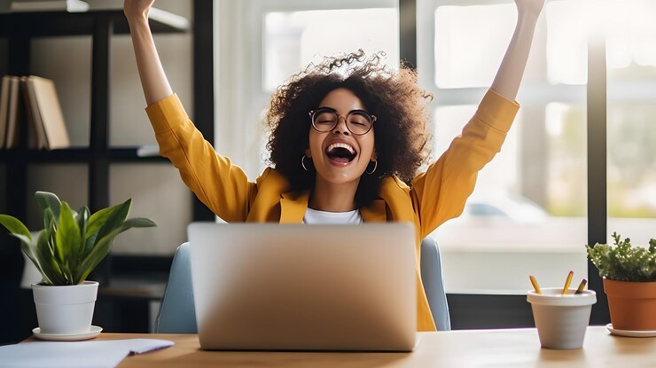 Photo executive woman celebrating triumph